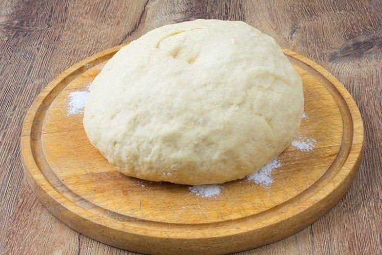 Masa de levadura para belyashi con leche