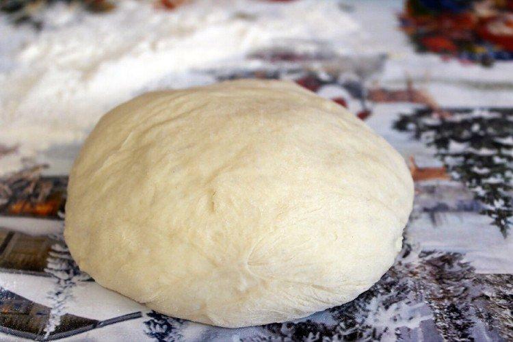 Masa de levadura para belyashi con margarina