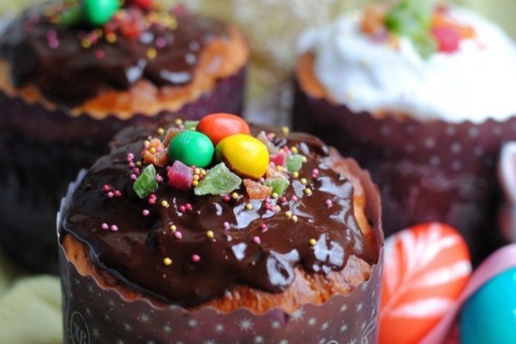 Sour Cream Glaze