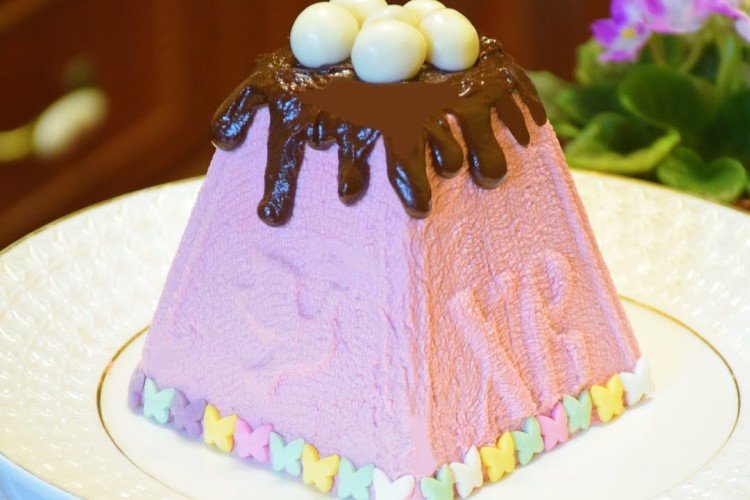Cottage Cheese Paskha with Cherries