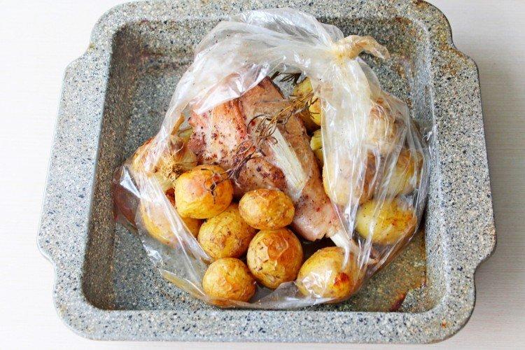Turkey with Potatoes in a Roasting Bag