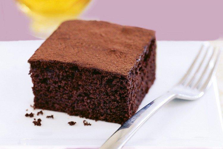 Chocolate Sponge Cake with Milk