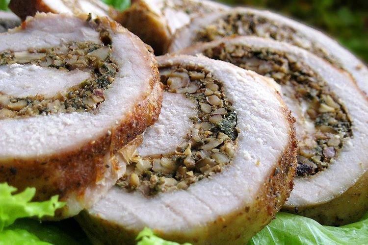 Schweinebraten mit Nüssen
