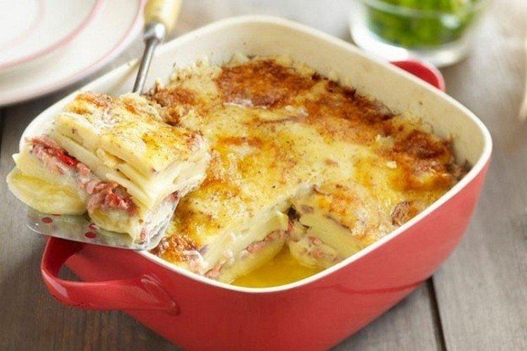 Pastel de patata con pescado y zanahoria