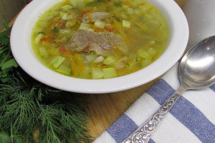 Sopa de ternera con calabacín