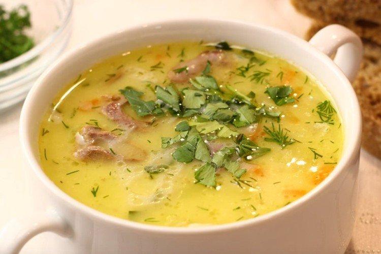 Sopa de ternera con queso