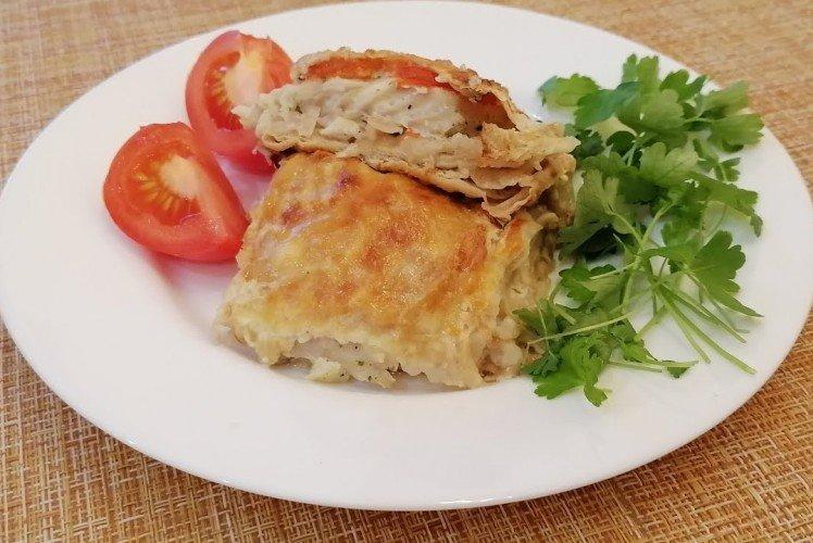 Pescado horneado en lavash con crema agria