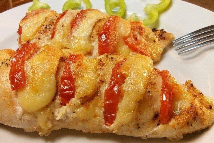 Hähnchenbrust mit Käse überbacken
