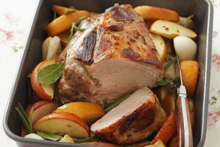 Pork Ham with Apples in the Oven