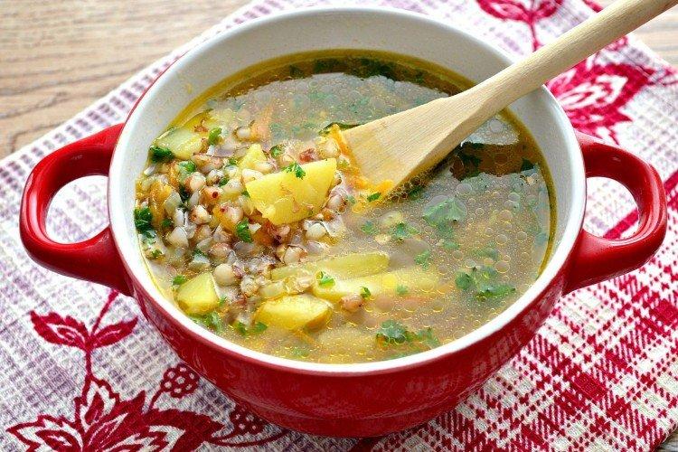 Sopa de trigo sarraceno con cerdo