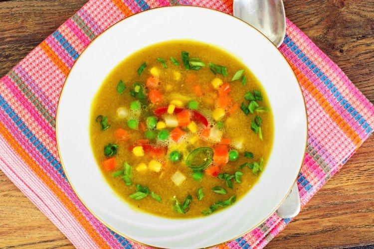 Sopa de guisantes con cerdo