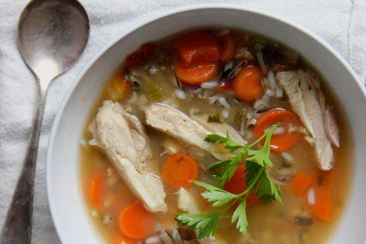 Sopa de pavo con arroz