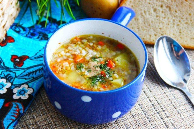 Sopa de pavo con trigo sarraceno