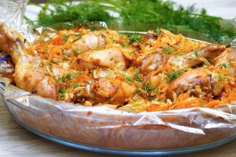 Hähnchenschenkel mit Kohl im Ofen