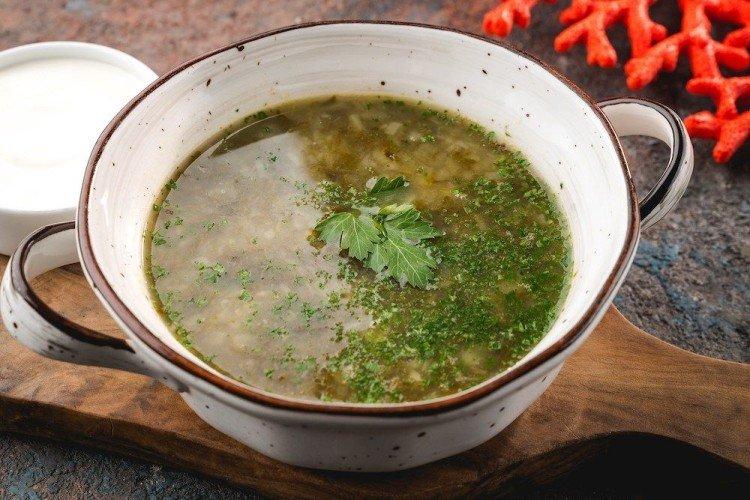 Sauerampfersuppe mit Fisch