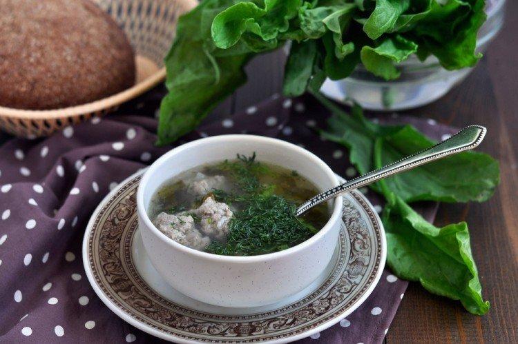 Sauerampfersuppe mit Klößchen