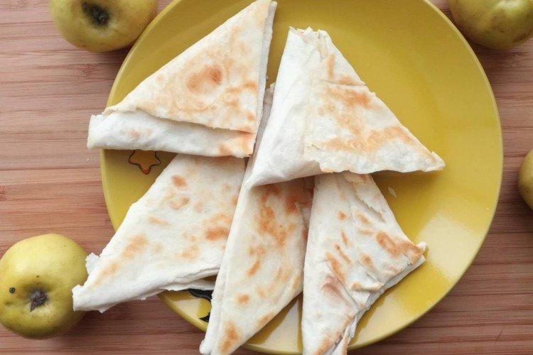 Lavash Pies with Apples