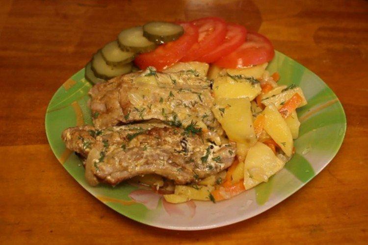 Baked Pork Ribs with Potatoes in Sour Cream