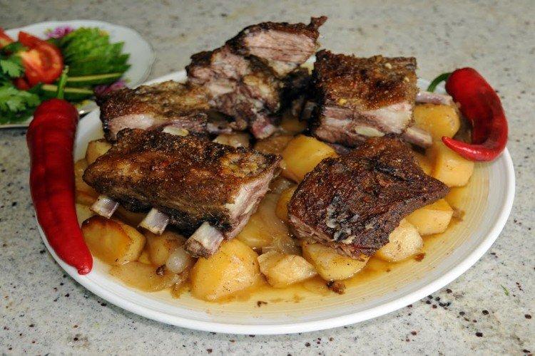 Pork Ribs with Potatoes in Foil
