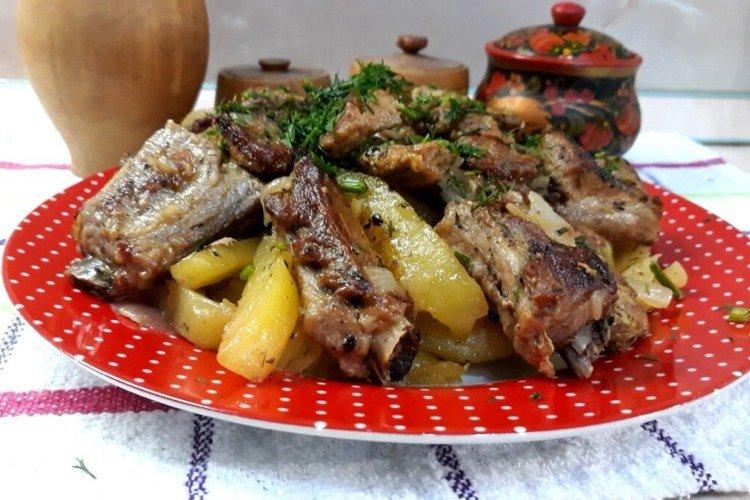 Baked Pork Ribs with Potatoes and Mushrooms