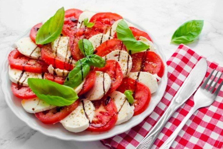 20 ensaladas fáciles y deliciosas con mozzarella