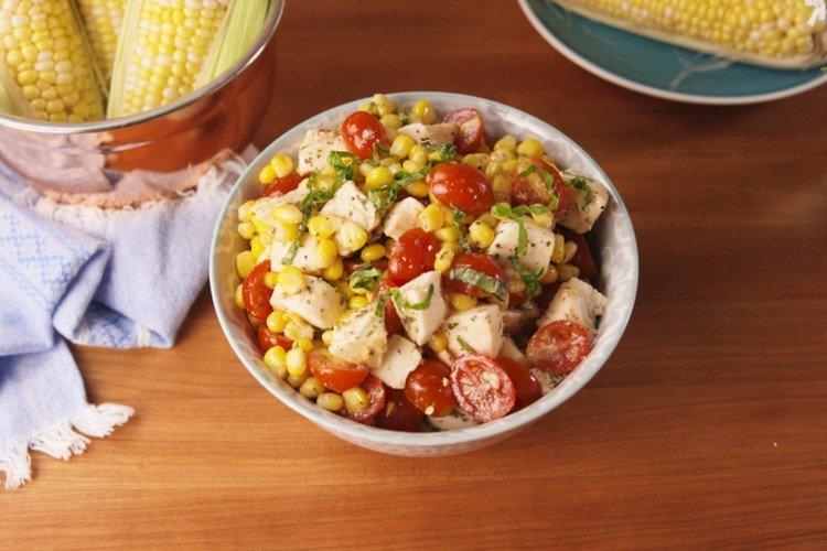 Ensalada de mozzarella y maíz
