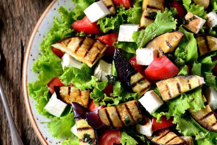 Ensalada de berenjenas y mozzarella