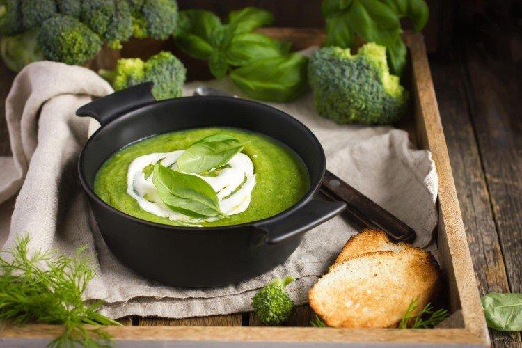 Brokkoli-Spinat-Cremesuppe
