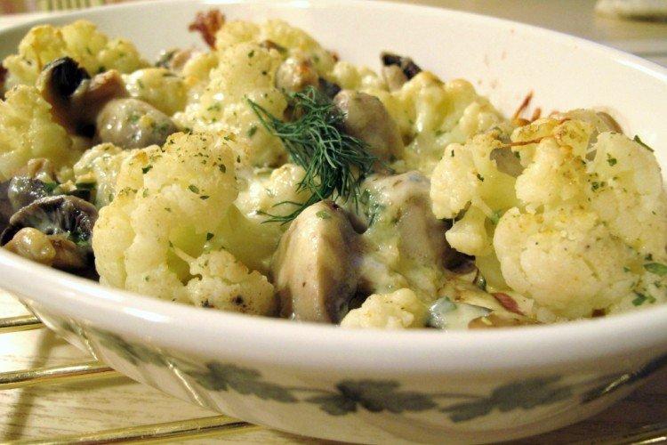 Blumenkohl mit Pilzen