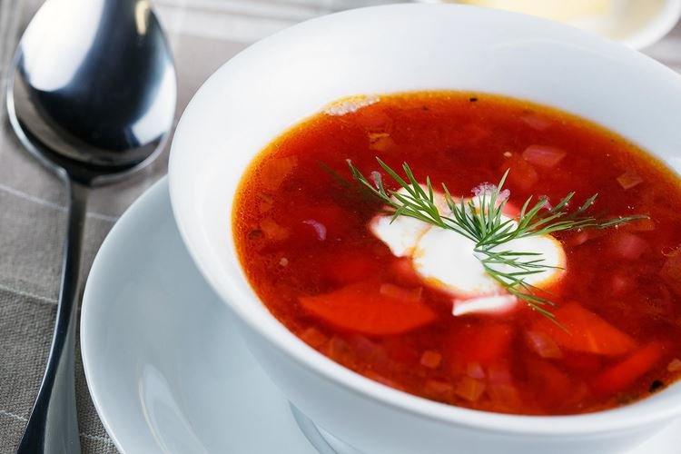 Borsch con tomates y chucrut