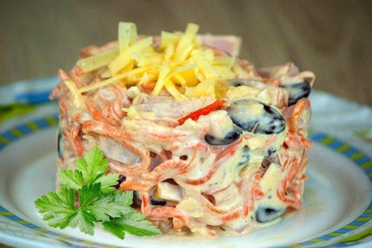 Meat Salad with Korean Carrots
