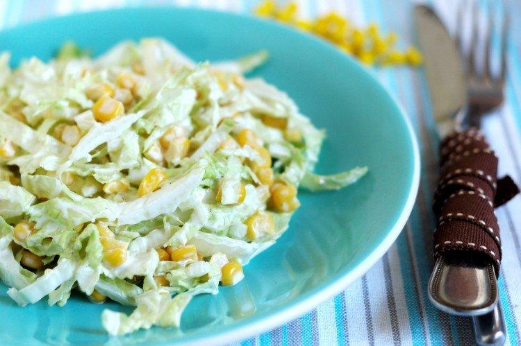 Salat aus Chinakohl mit Käse