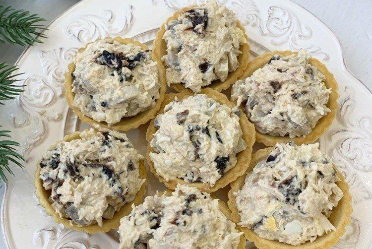 Relleno de pollo y ciruelas pasas