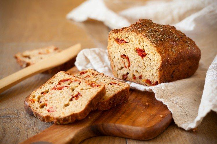 Homemade Sun-Dried Tomato Bread
