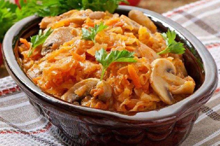 Braised Cabbage with Mushrooms