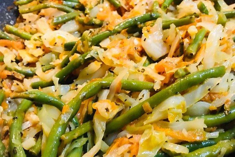 Braised Cabbage with Asparagus