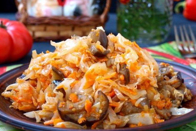 Cabbage Braised with Eggplant