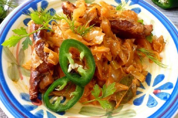 Braised Cabbage with Smoked Ribs