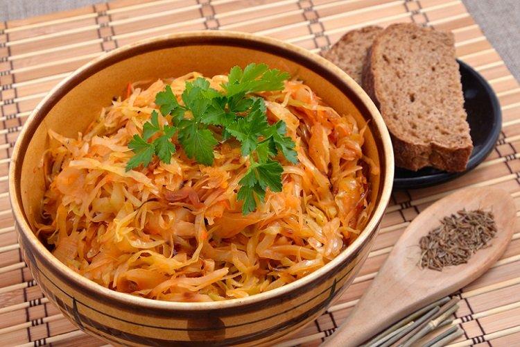 Classic Braised Cabbage Recipe in a Skillet
