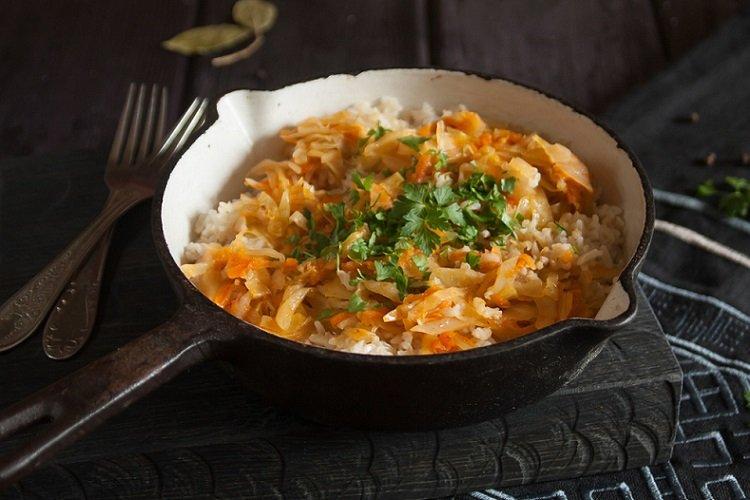Cabbage Braised with Rice