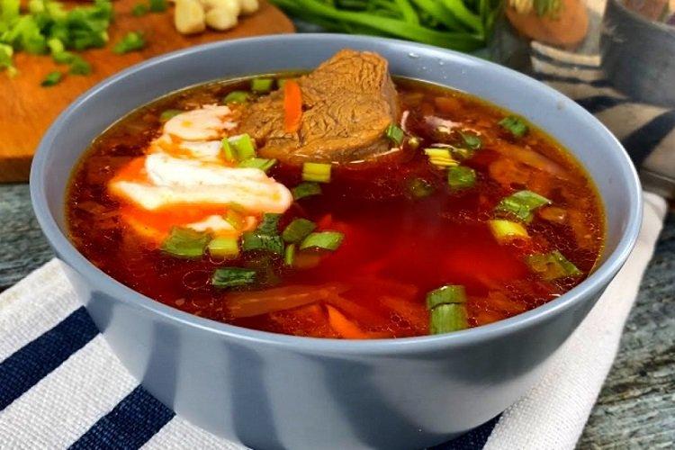Borsch verde al estilo húngaro