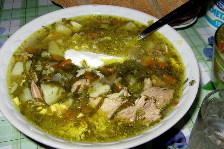 Borsch verde con pavo y acedera