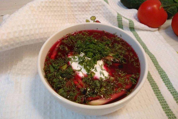 Sopa de remolacha con galushki