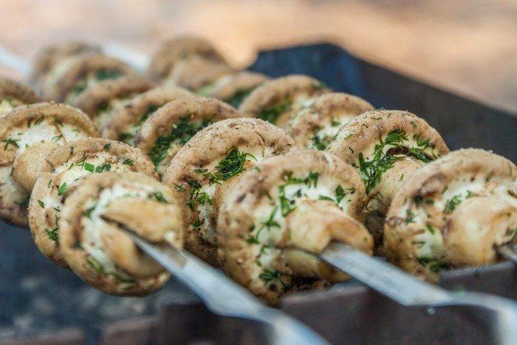 Mushrooms with Lemon Juice and Herbs