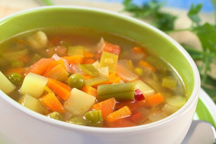 Sopa vegetariana de verduras