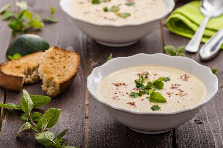 Sopa de patata con nata