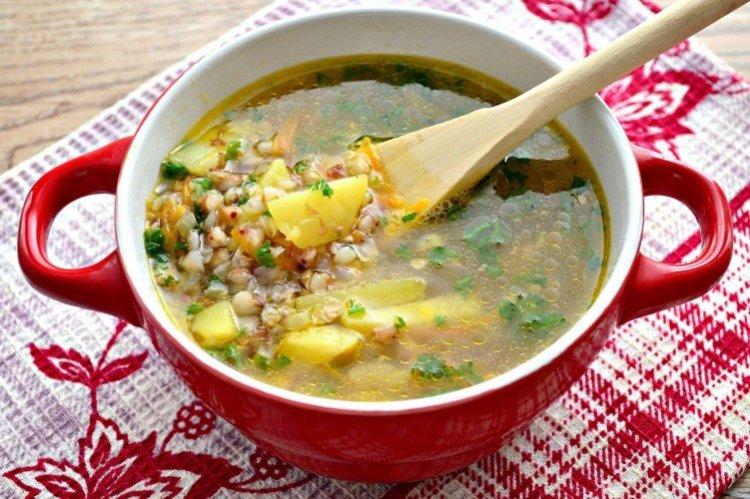 Sopa de patata con trigo sarraceno