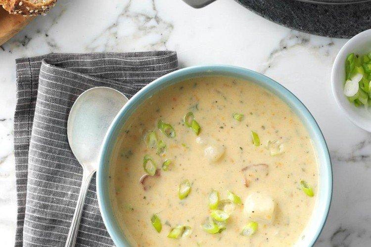 Sopa de patata con queso