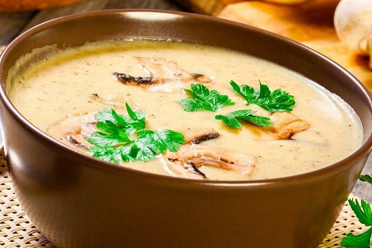 Creamy Mushroom Soup with Egg