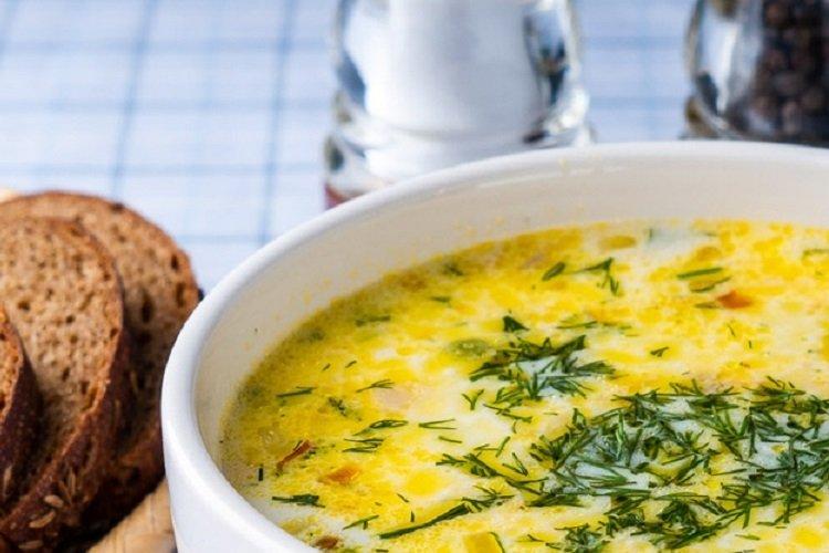 Cheese Soup with Egg